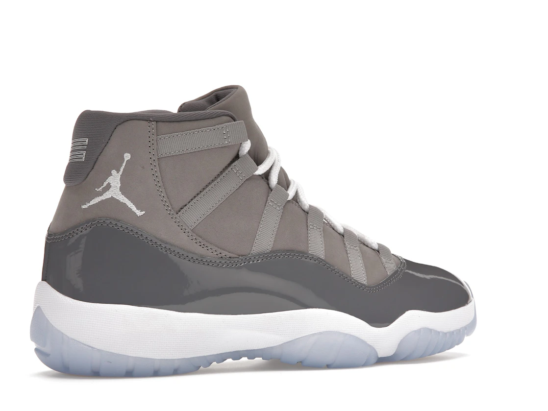 Vue 34 de Jordan 11 Retro Cool Grey (2021)