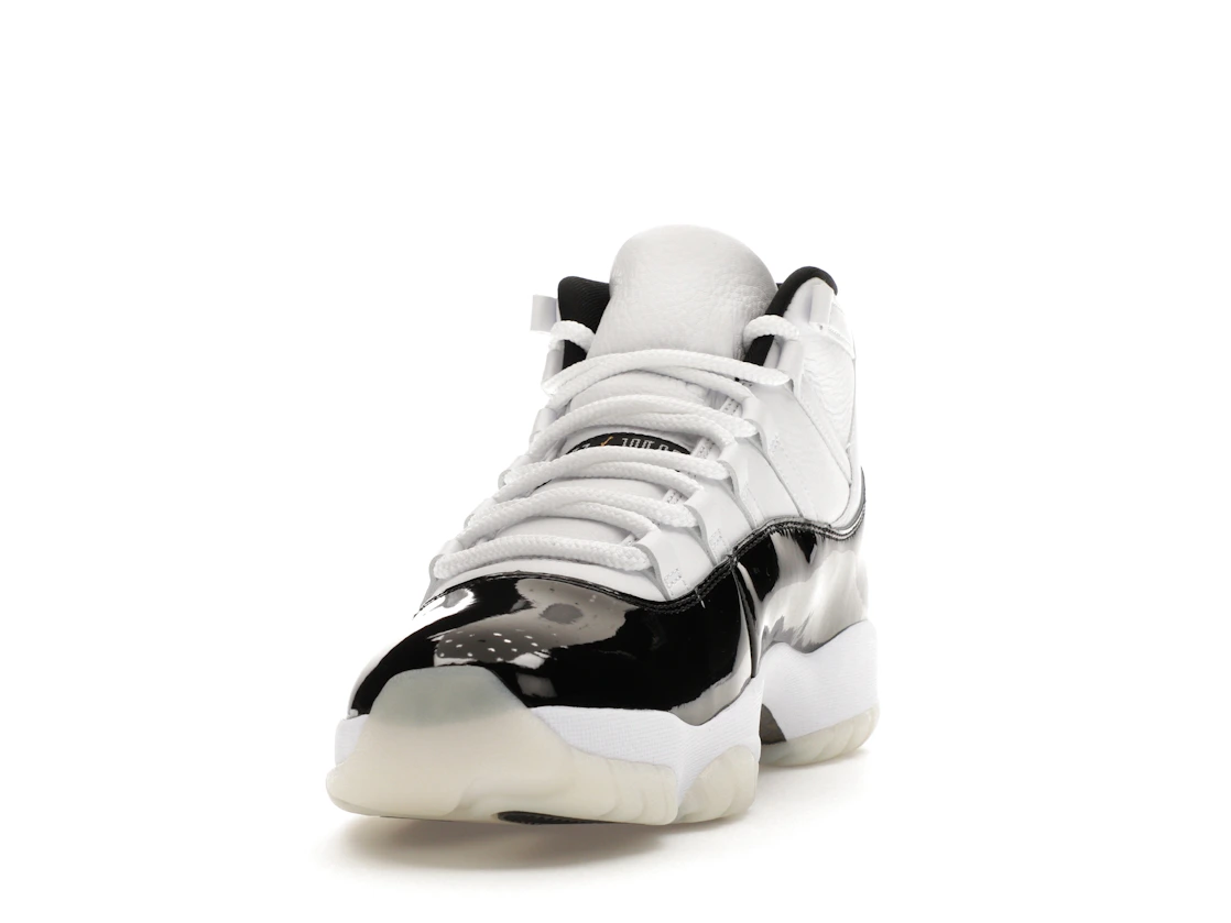 Vue 12 de Jordan 11 Retro DMP Gratitude (2023)