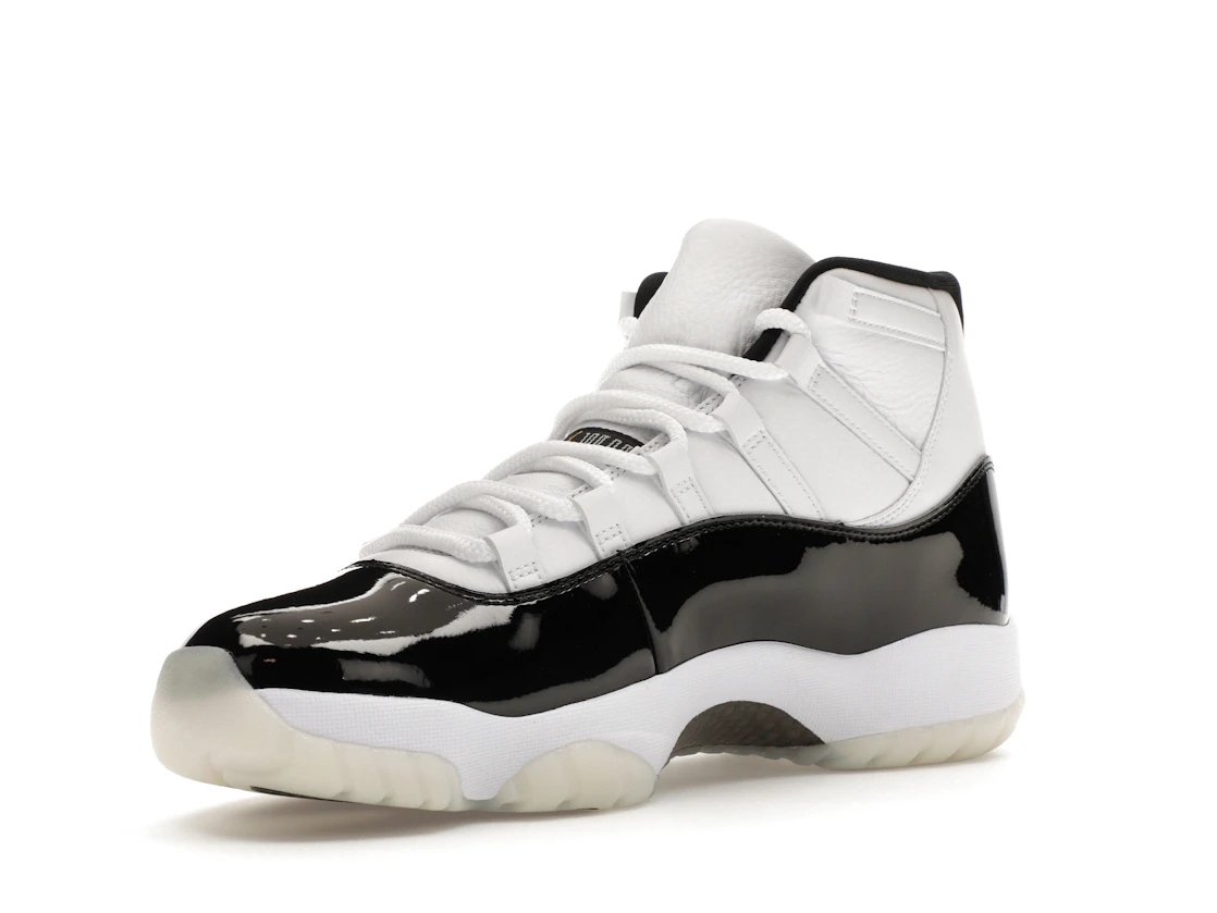 Vue 15 de Jordan 11 Retro DMP Gratitude (2023)