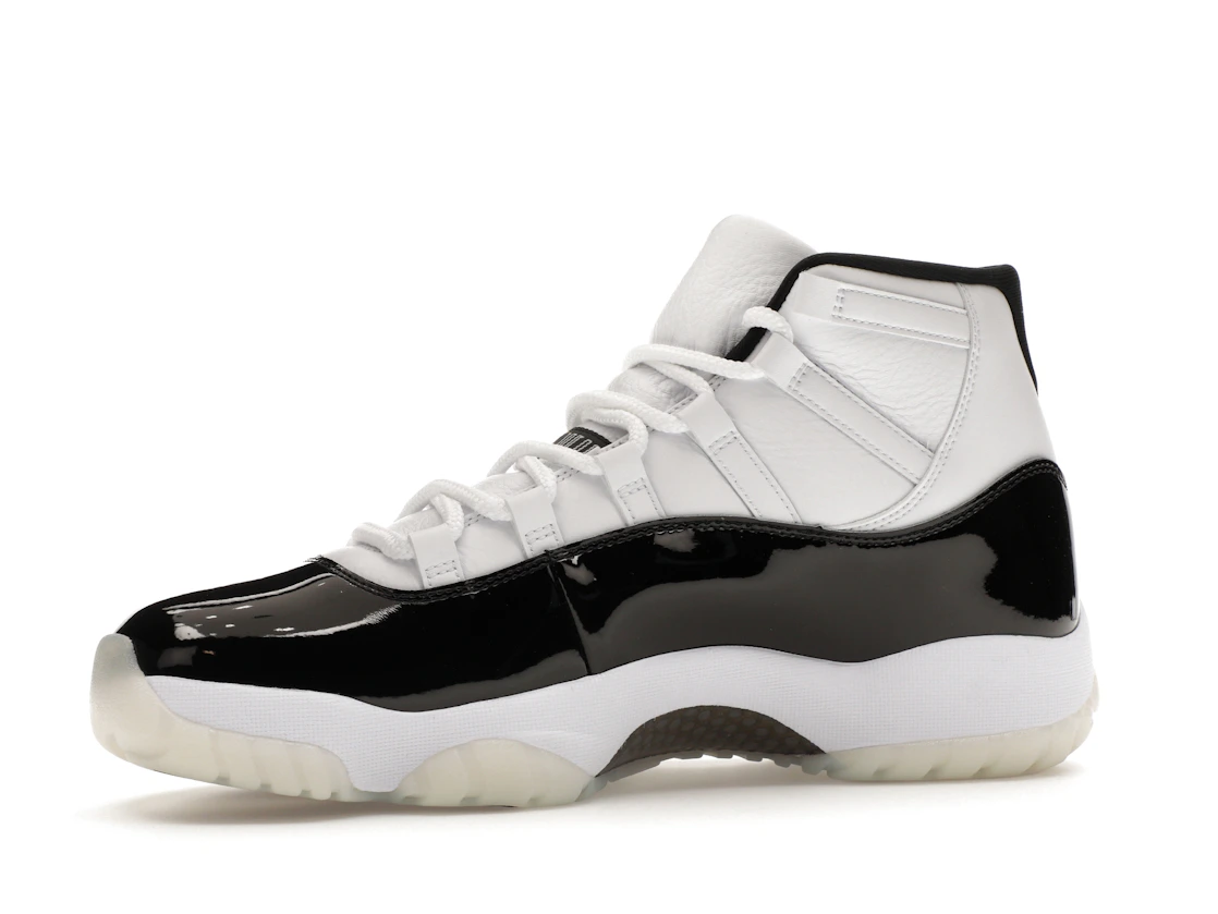 Vue 17 de Jordan 11 Retro DMP Gratitude (2023)