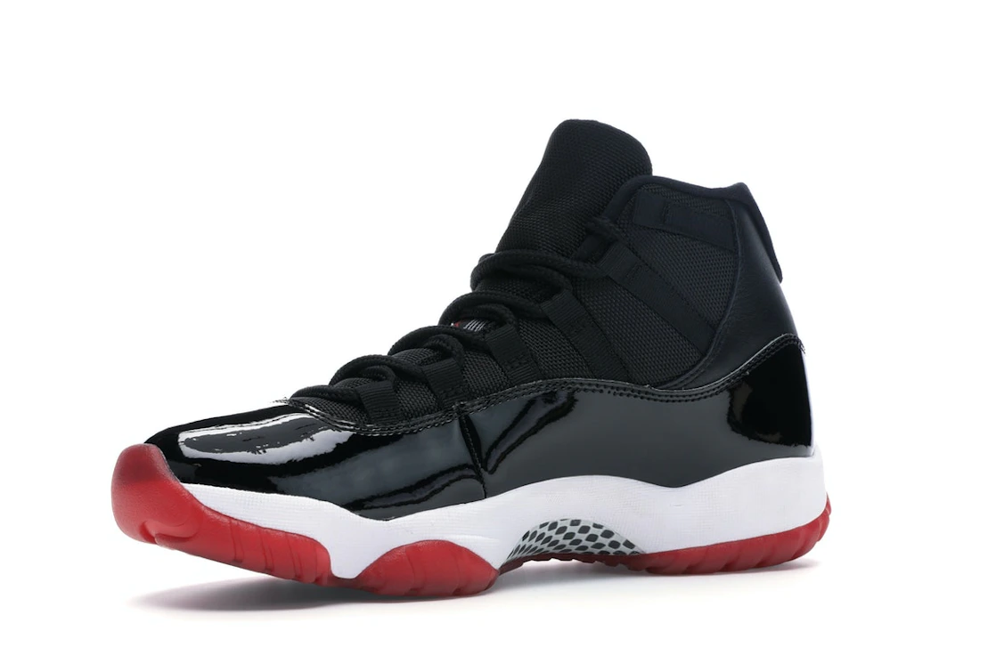 Vue 16 de Jordan 11 Retro Playoffs Bred (2019)
