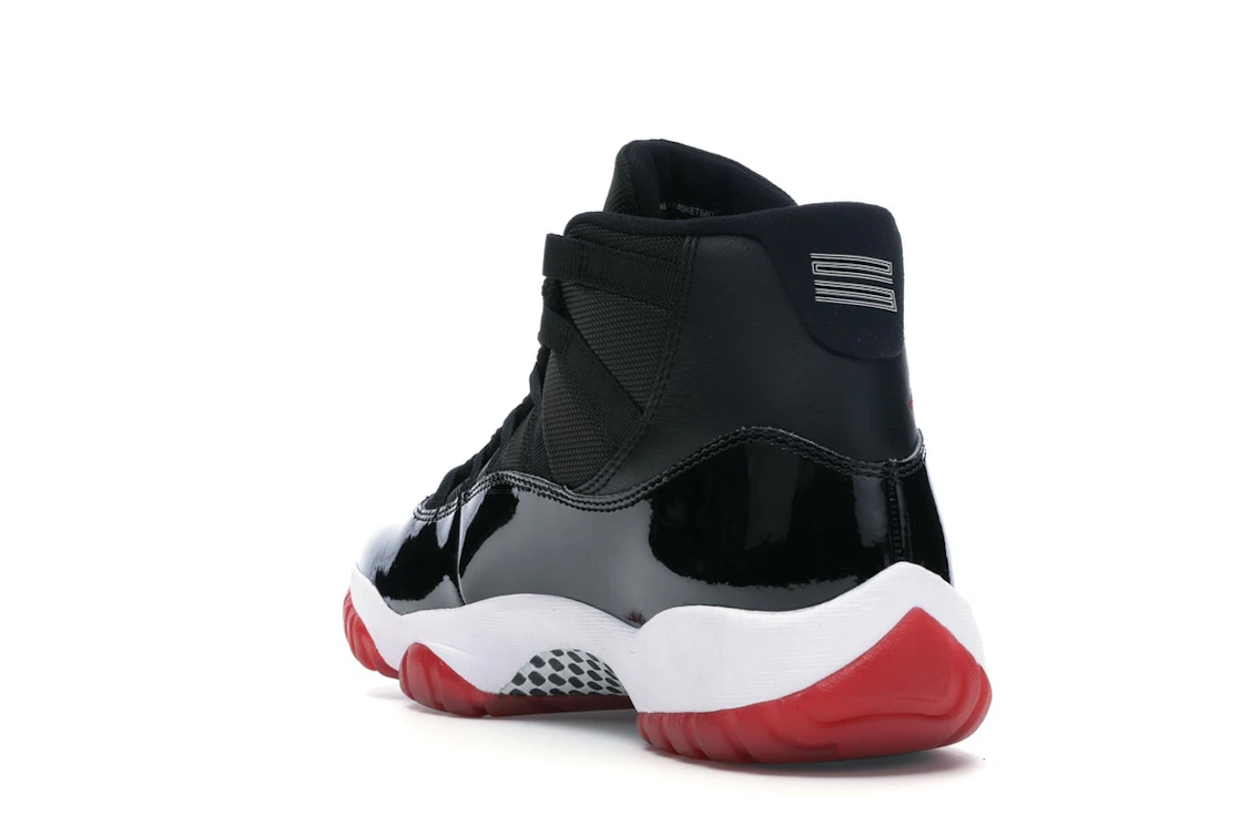 Vue 25 de Jordan 11 Retro Playoffs Bred (2019)