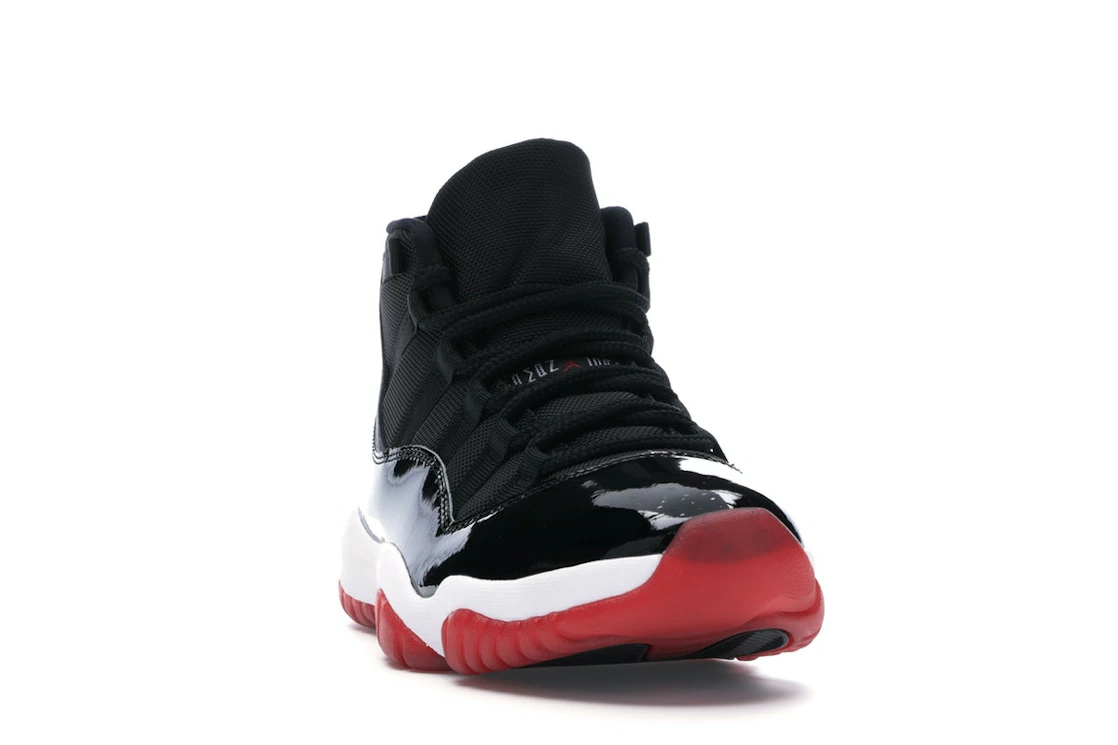 Vue 8 de Jordan 11 Retro Playoffs Bred (2019)
