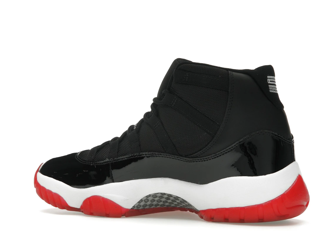 Vue 22 de Jordan 11 Retro Playoffs CDP (2008)