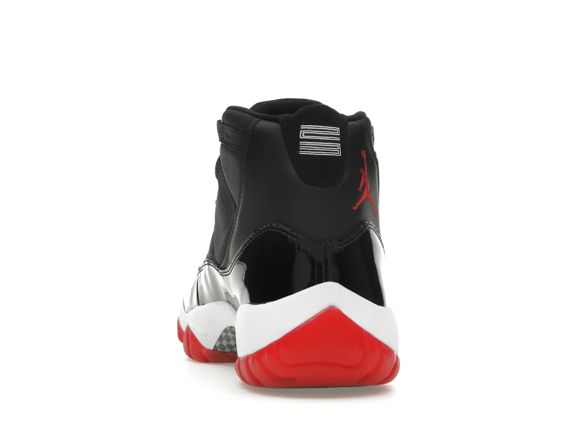 Vue 27 de Jordan 11 Retro Playoffs CDP (2008)