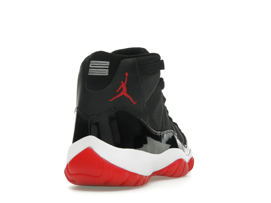 Vue 30 de Jordan 11 Retro Playoffs CDP (2008)
