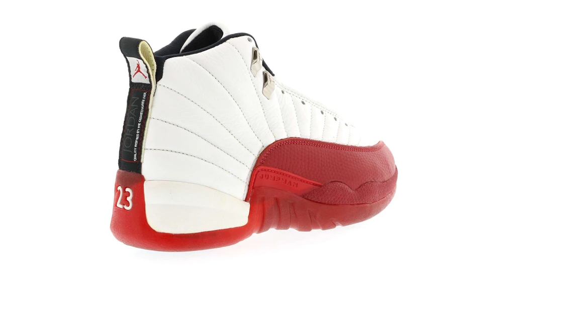 Vue 23 de Jordan 12 OG Cherry (1997)