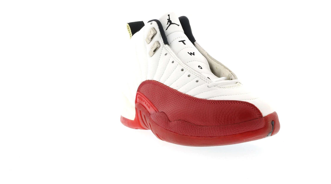 Vue 5 de Jordan 12 OG Cherry (1997)