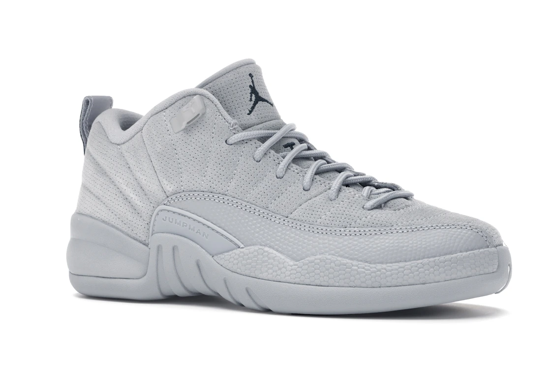 Vue 4 de Jordan 12 Retro Low Wolf Grey (GS)