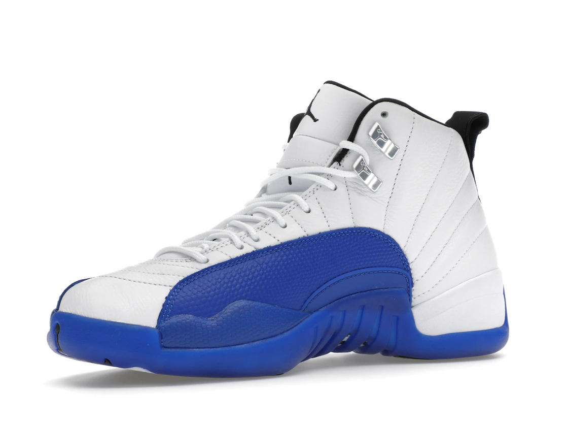 Vue 16 de Jordan 12 Retro Blueberry