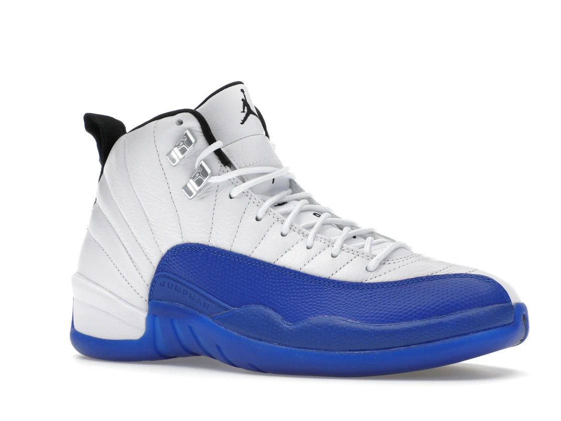 Vue 4 de Jordan 12 Retro Blueberry