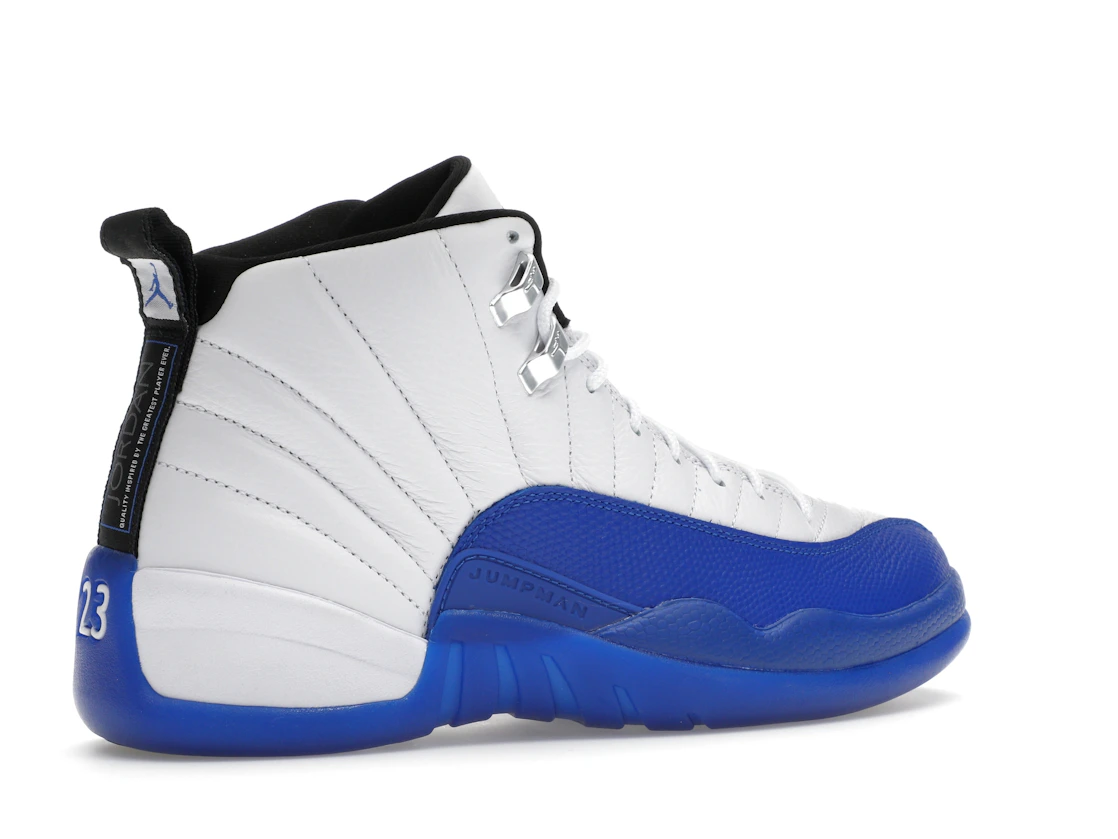 Vue 34 de Jordan 12 Retro Blueberry