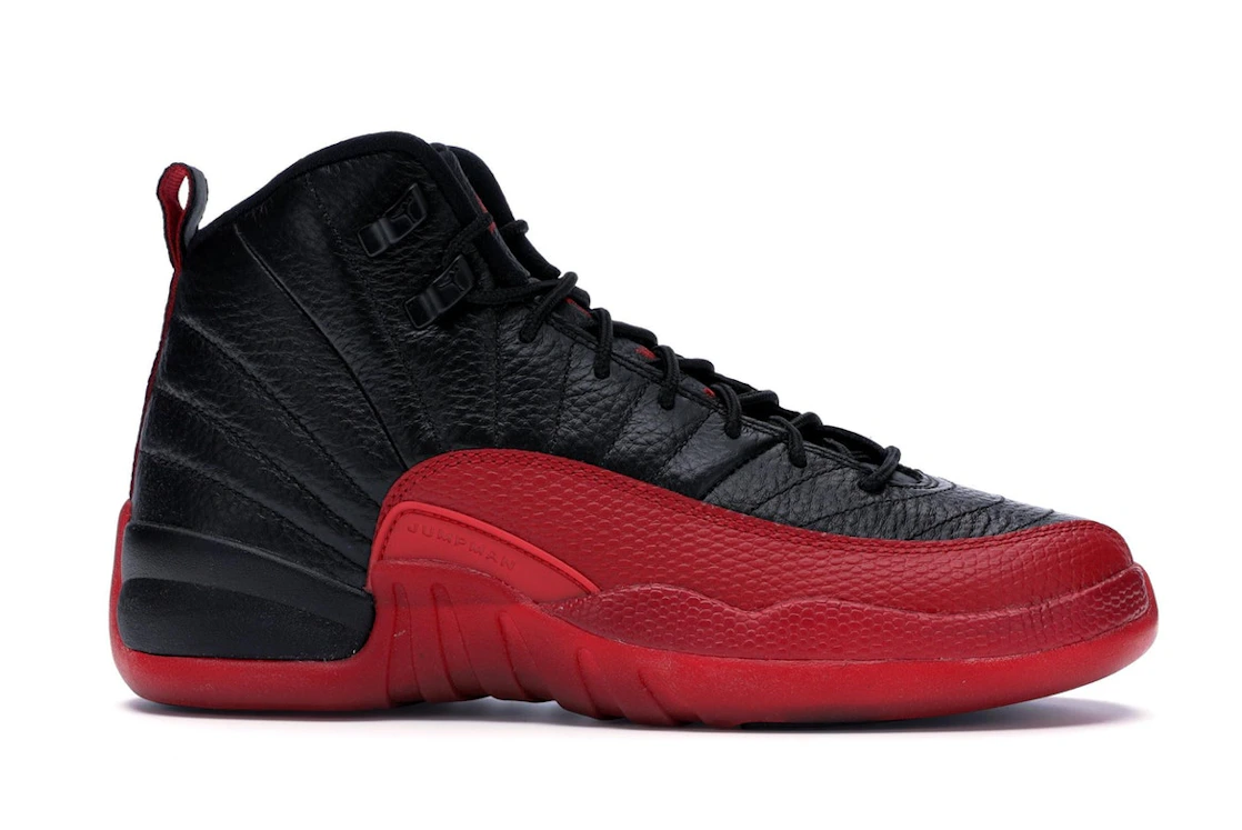Vue 2 de Jordan 12 Retro Flu Game (2016) (GS)