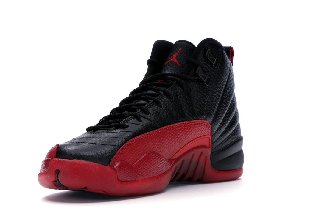 Vue 14 de Jordan 12 Retro Flu Game (2016) (GS)