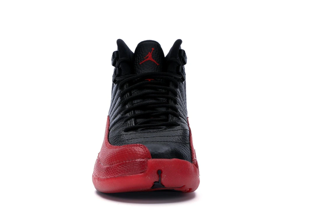 Vue 10 de Jordan 12 Retro Flu Game (2016) (GS)