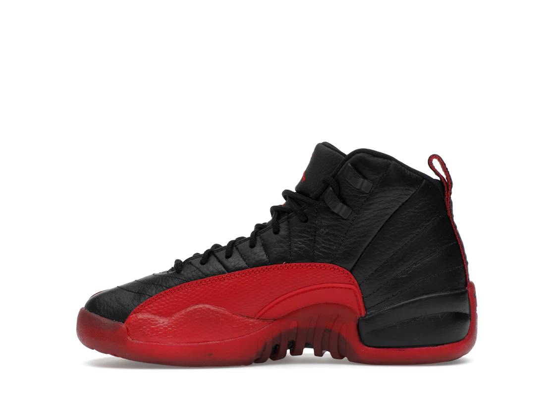 Vue 19 de Jordan 12 Retro Flu Game (2025) (GS)