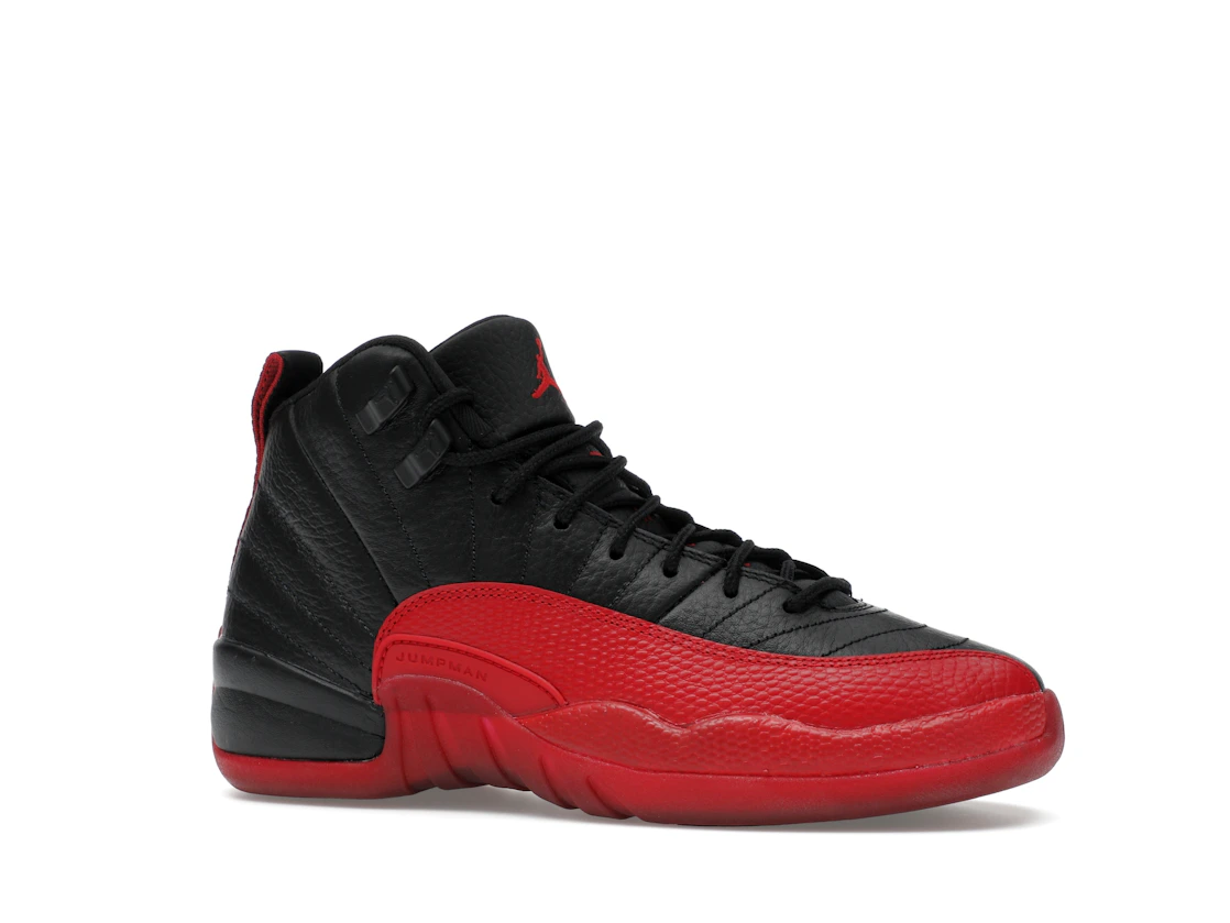Vue 3 de Jordan 12 Retro Flu Game (2025) (GS)
