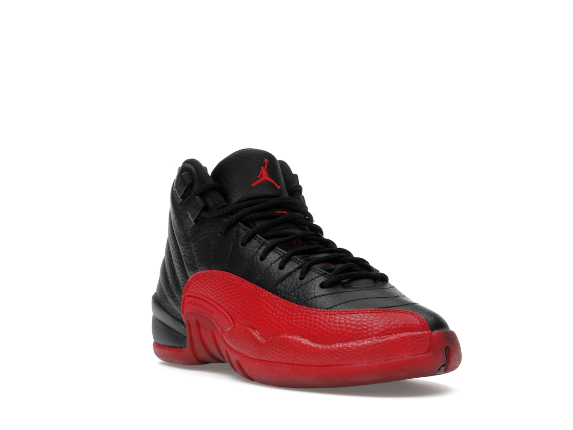 Vue 6 de Jordan 12 Retro Flu Game (2025) (GS)