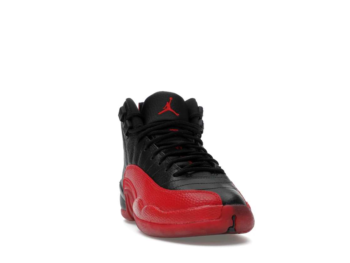 Vue 8 de Jordan 12 Retro Flu Game (2025) (GS)