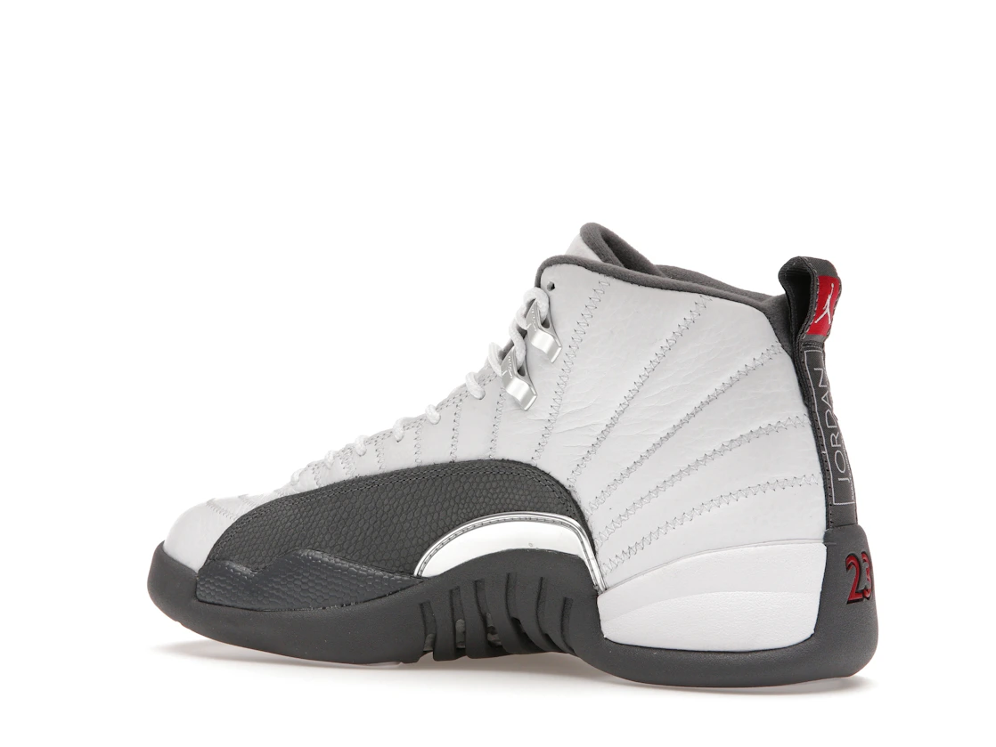 Vue 22 de Jordan 12 Retro White Dark Grey