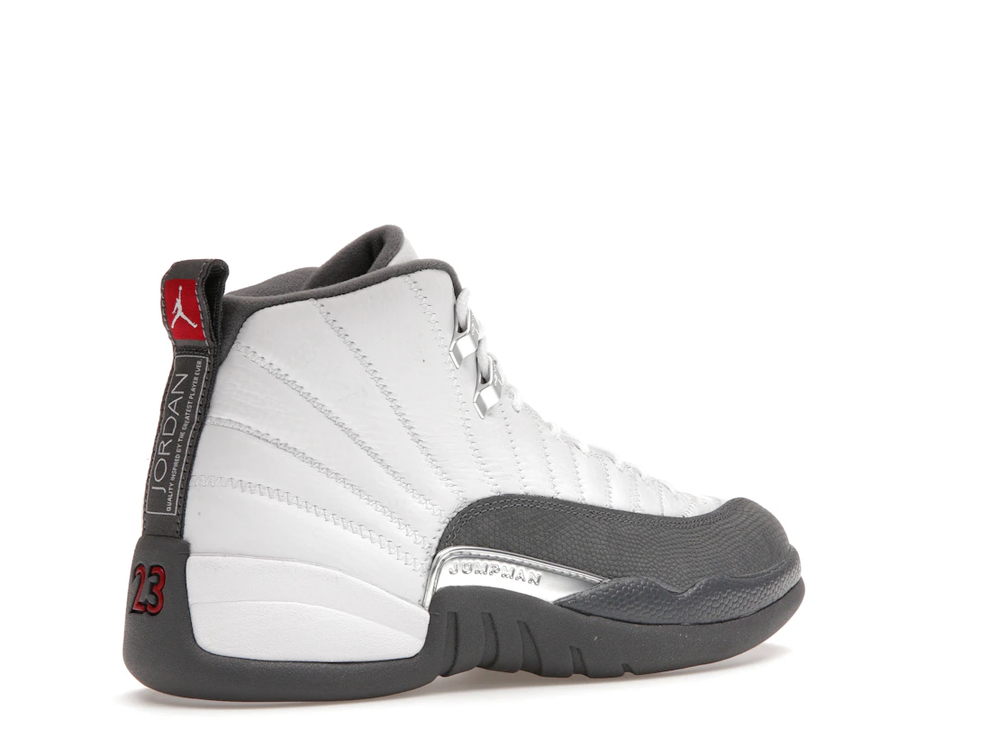 Vue 33 de Jordan 12 Retro White Dark Grey