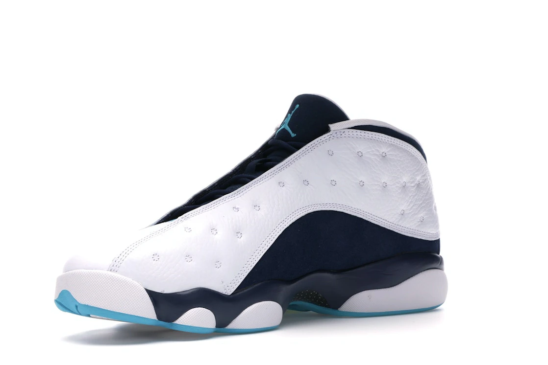 Vue 15 de Jordan 13 Retro Low Hornets