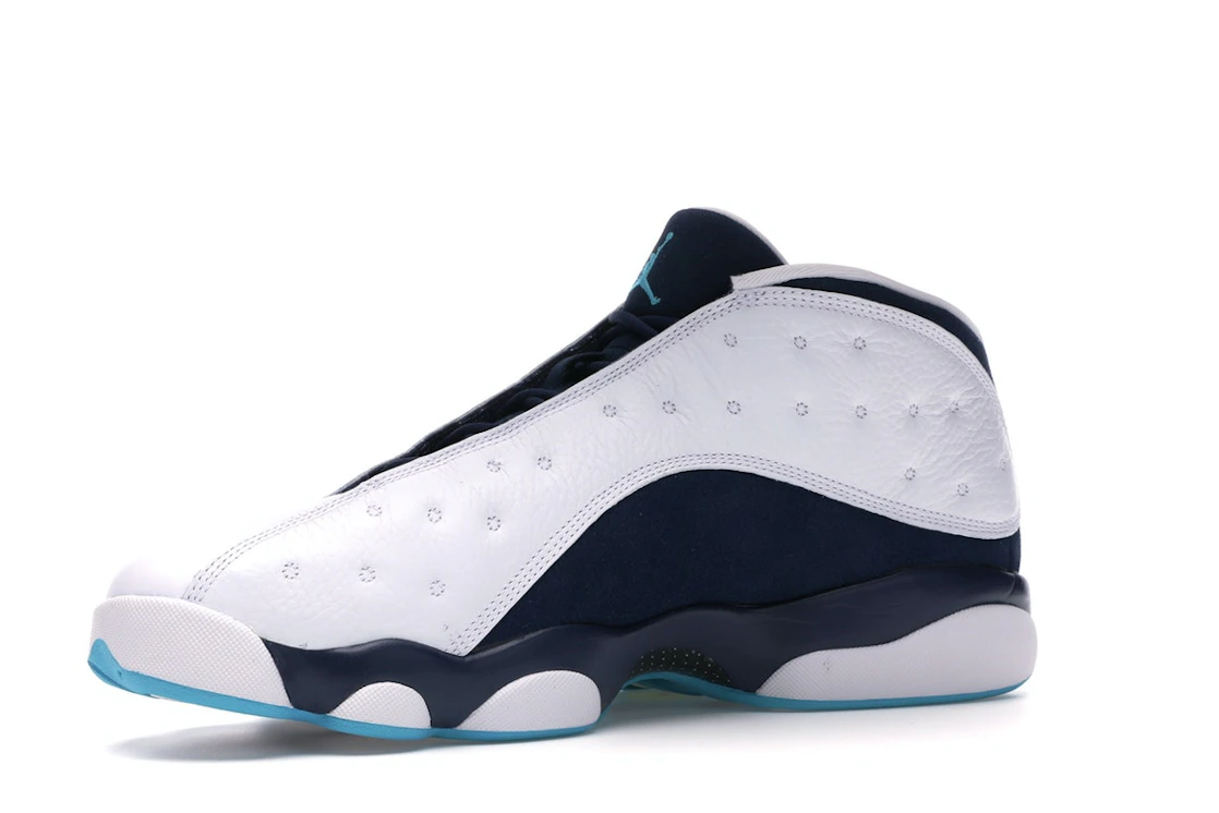 Vue 16 de Jordan 13 Retro Low Hornets