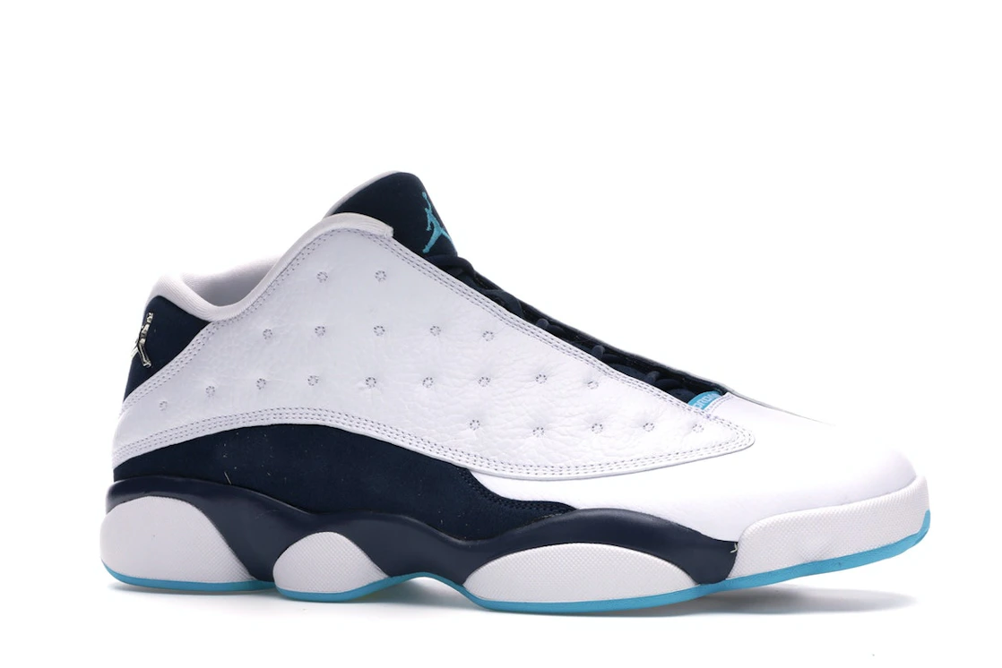 Vue 3 de Jordan 13 Retro Low Hornets
