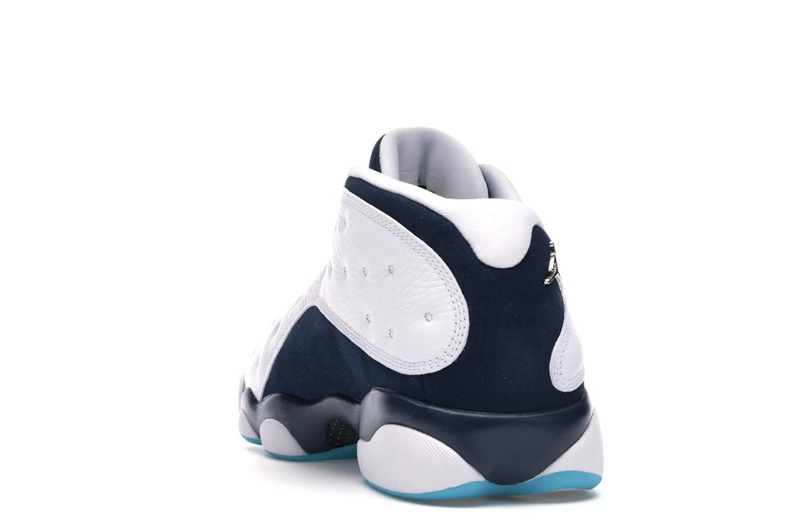 Vue 26 de Jordan 13 Retro Low Hornets