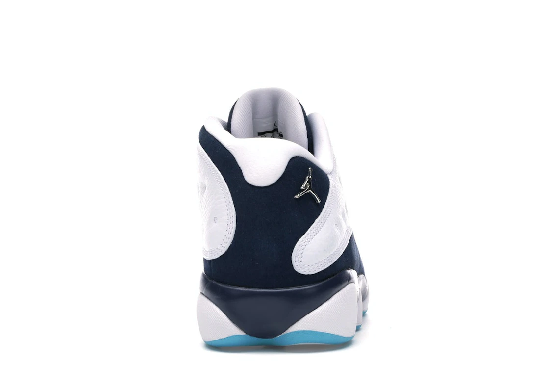 Vue 28 de Jordan 13 Retro Low Hornets