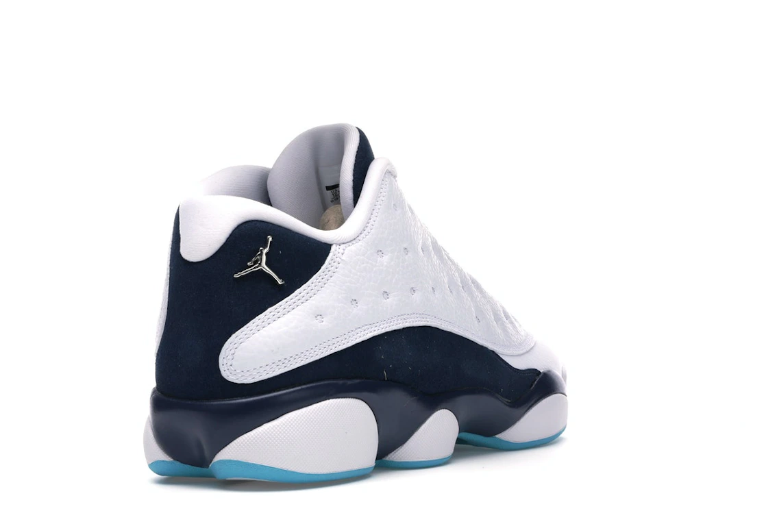 Vue 31 de Jordan 13 Retro Low Hornets
