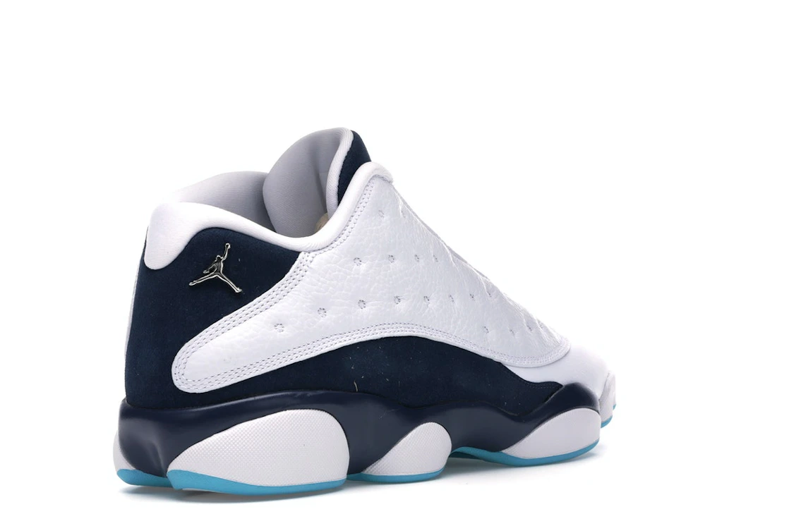 Vue 32 de Jordan 13 Retro Low Hornets