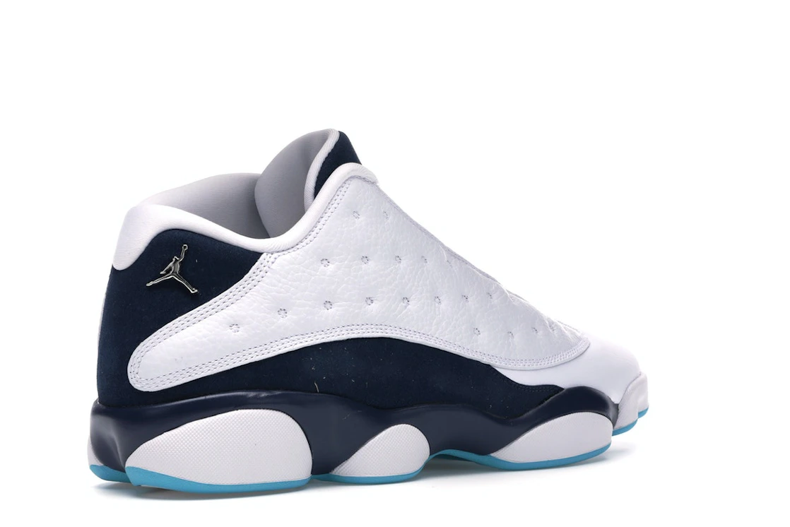 Vue 33 de Jordan 13 Retro Low Hornets