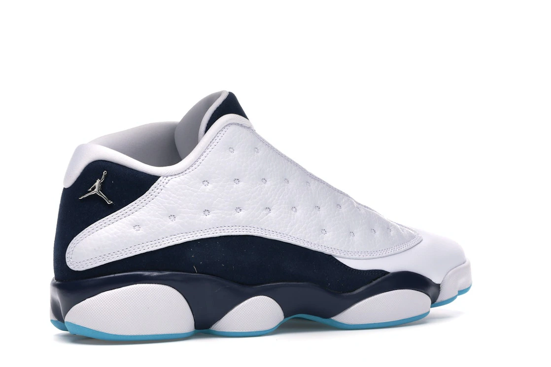 Vue 34 de Jordan 13 Retro Low Hornets