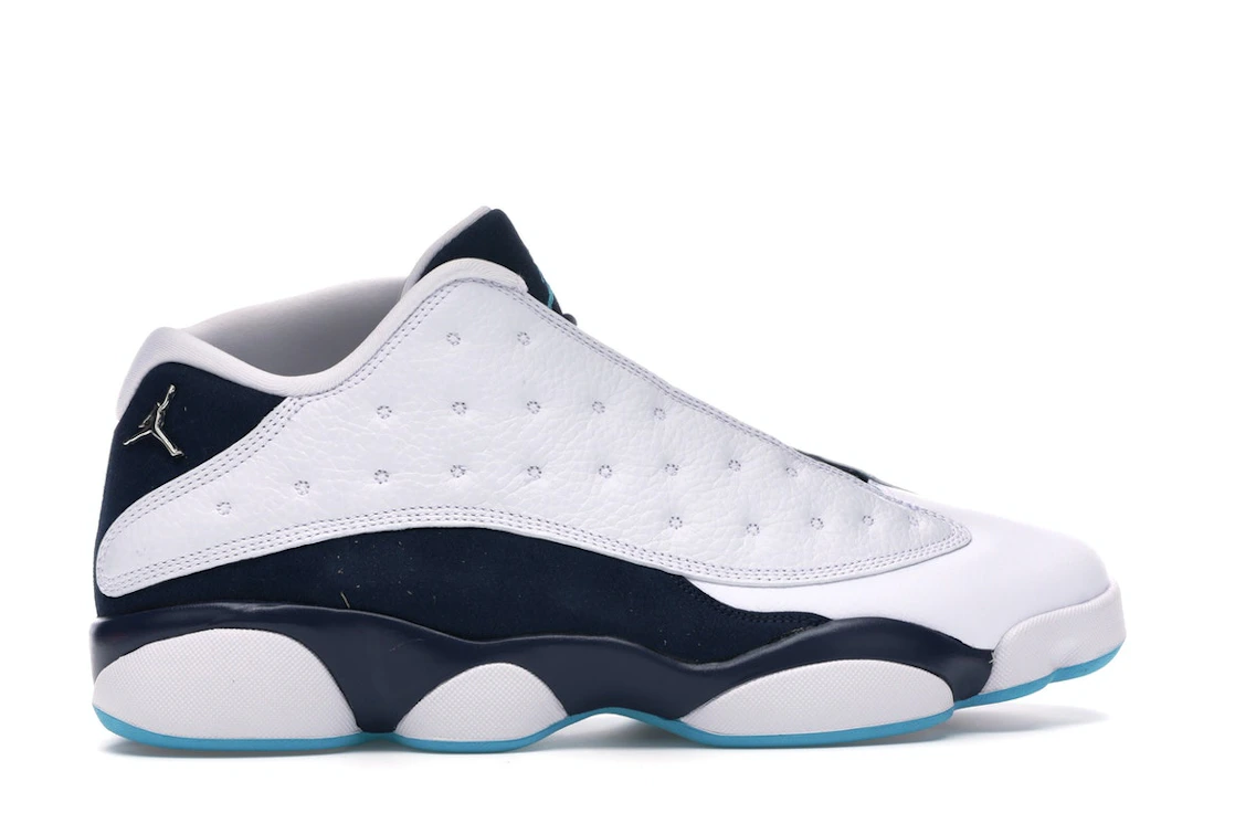 Vue 36 de Jordan 13 Retro Low Hornets