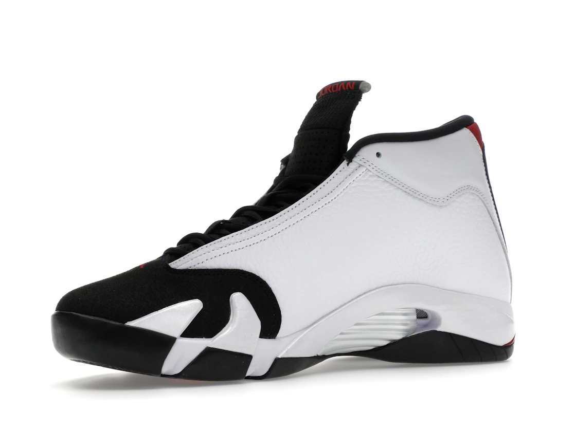 Vue 16 de Jordan 14 Retro Black Toe (2024)