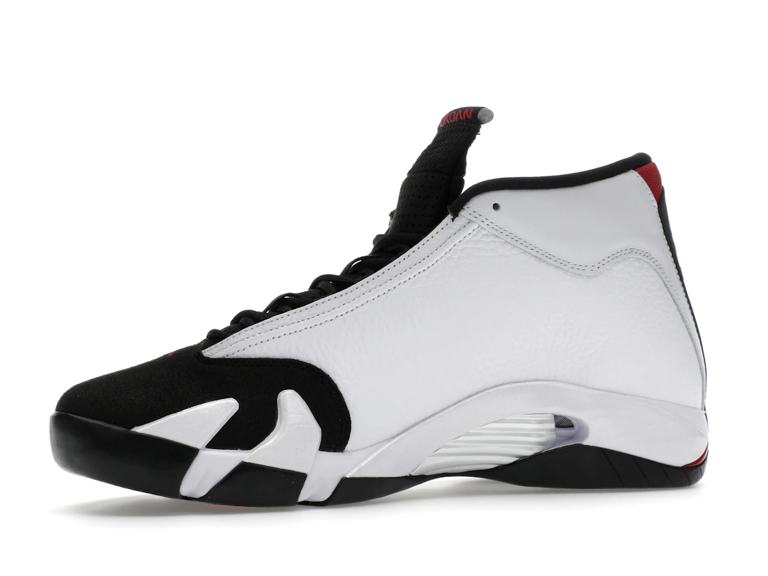 Vue 17 de Jordan 14 Retro Black Toe (2024)