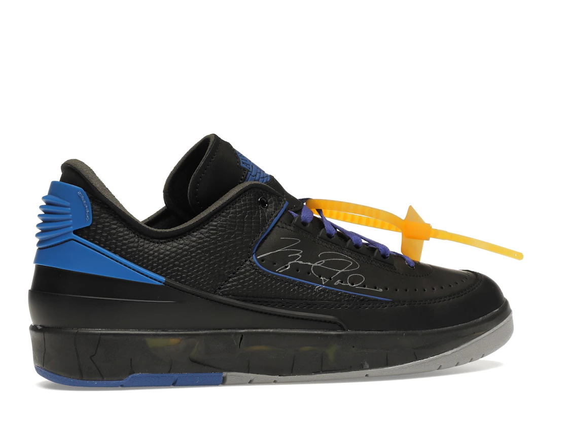 Vue 35 de Jordan 2 Retro Low SP Off-White Black Blue
