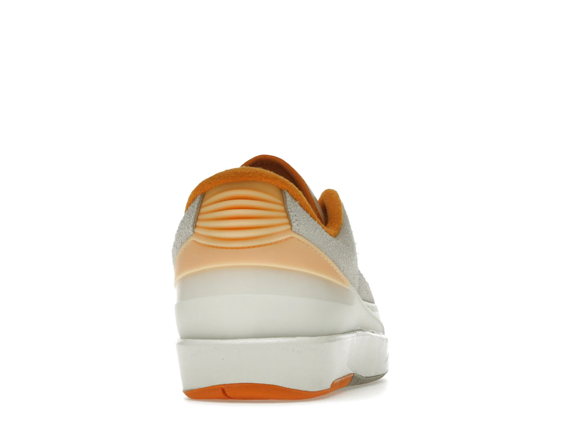 Vue 29 de Jordan 2 Retro Low Craft Melon Tint