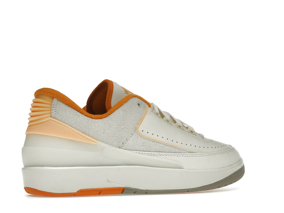 Vue 34 de Jordan 2 Retro Low Craft Melon Tint