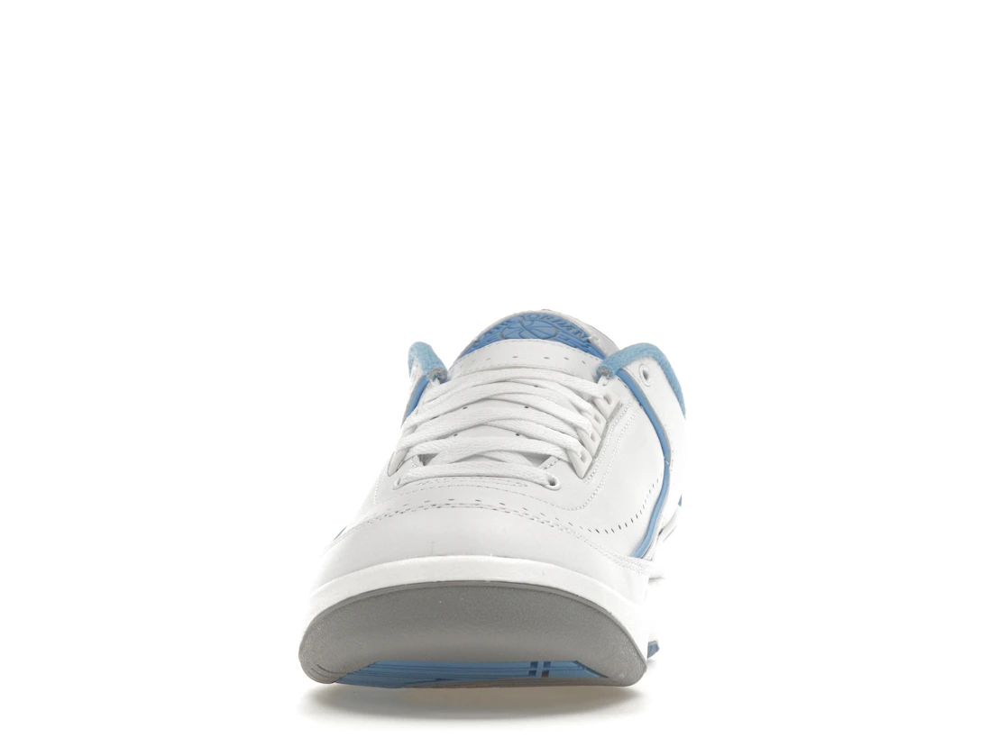 Vue 11 de Jordan 2 Retro Low UNC