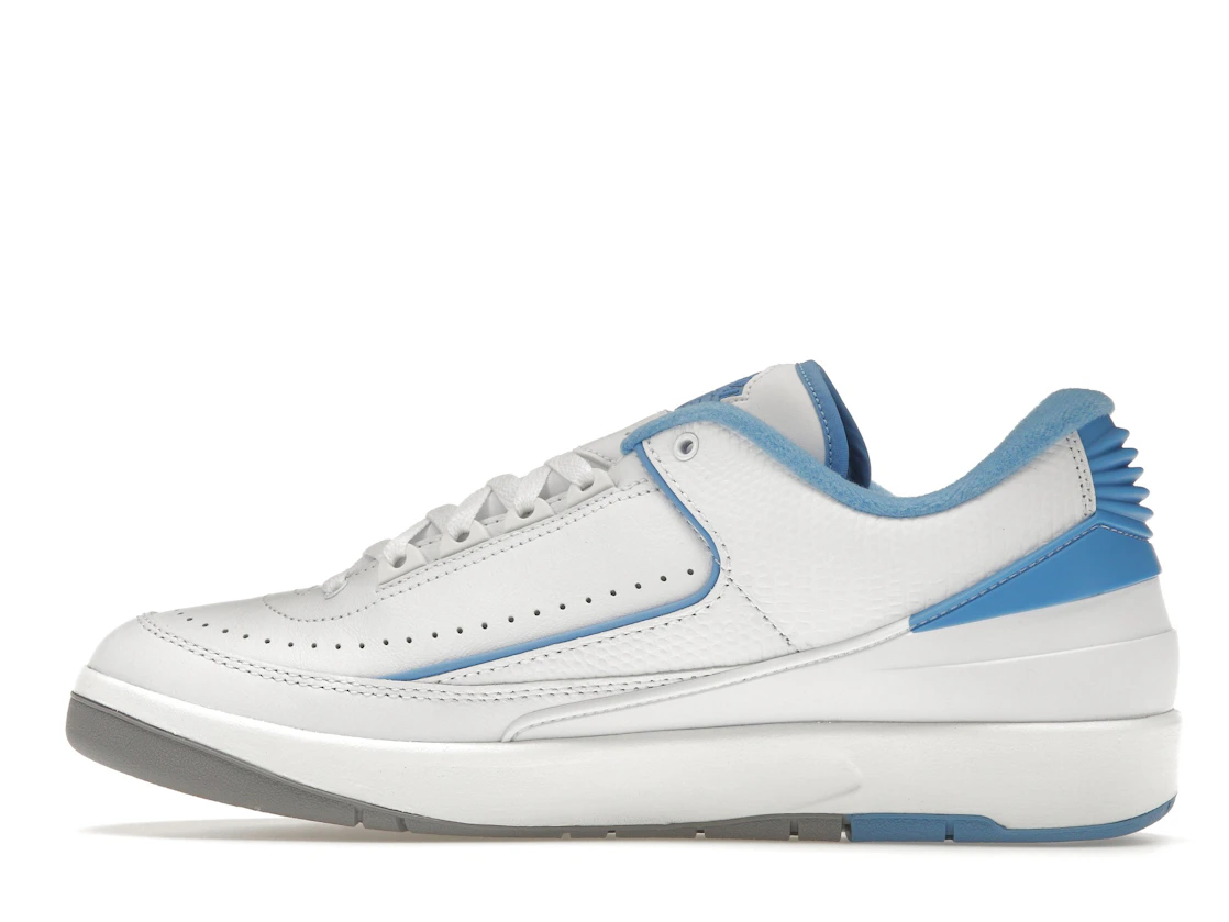 Vue 20 de Jordan 2 Retro Low UNC