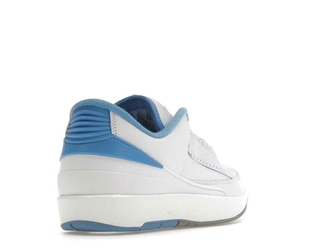 Vue 31 de Jordan 2 Retro Low UNC