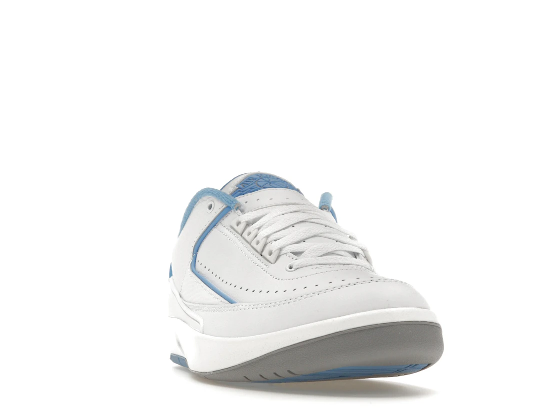 Vue 8 de Jordan 2 Retro Low UNC