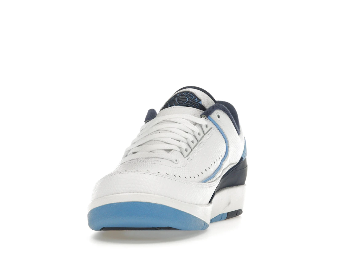 Vue 12 de Jordan 2 Retro Low University Blue (2016)