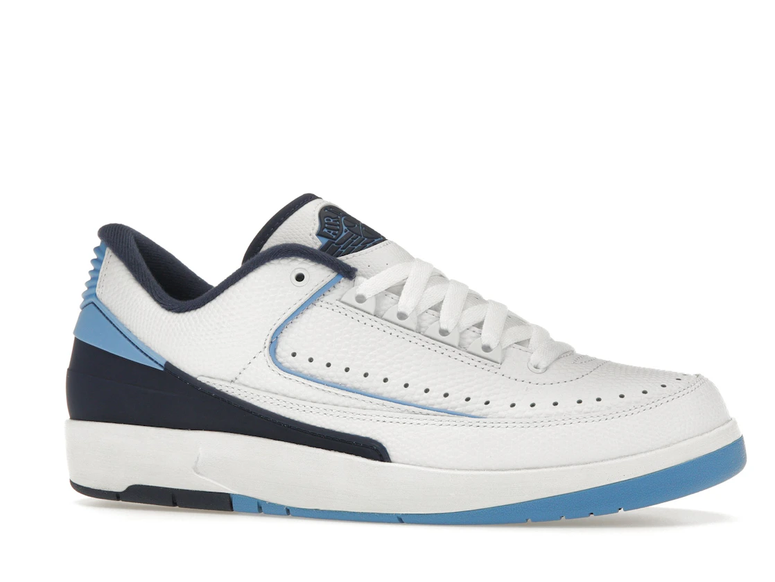Vue 3 de Jordan 2 Retro Low University Blue (2016)