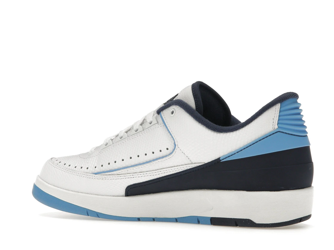 Vue 22 de Jordan 2 Retro Low University Blue (2016)