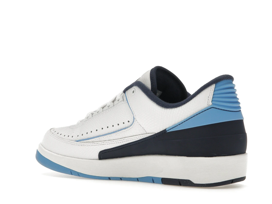 Vue 23 de Jordan 2 Retro Low University Blue (2016)