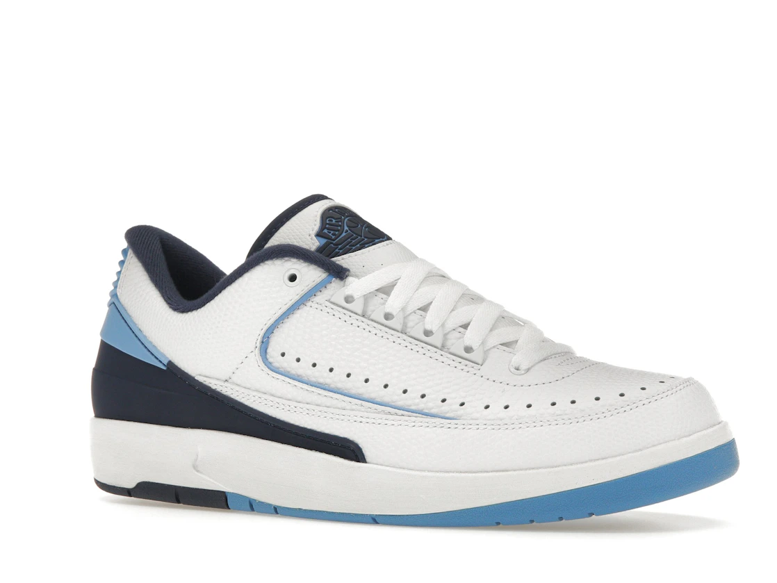 Vue 4 de Jordan 2 Retro Low University Blue (2016)