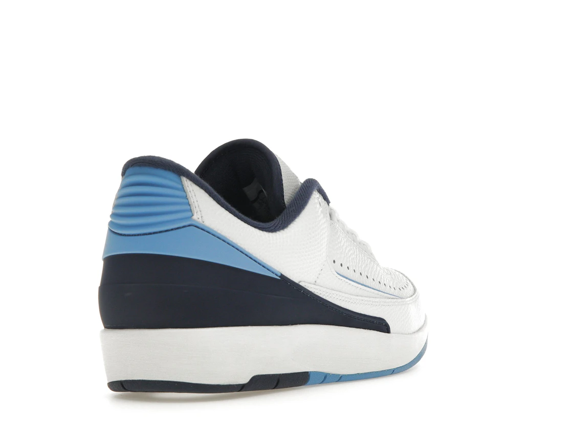 Vue 31 de Jordan 2 Retro Low University Blue (2016)